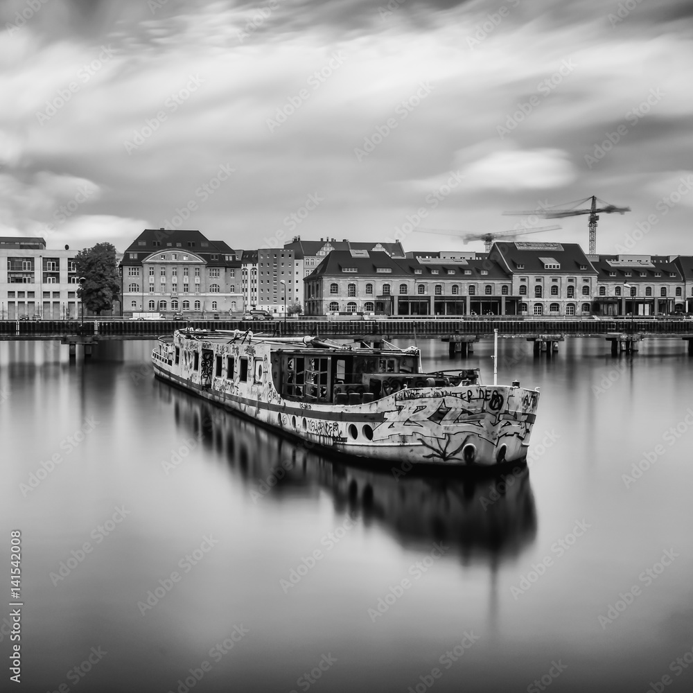 Shipwreck | Berlin