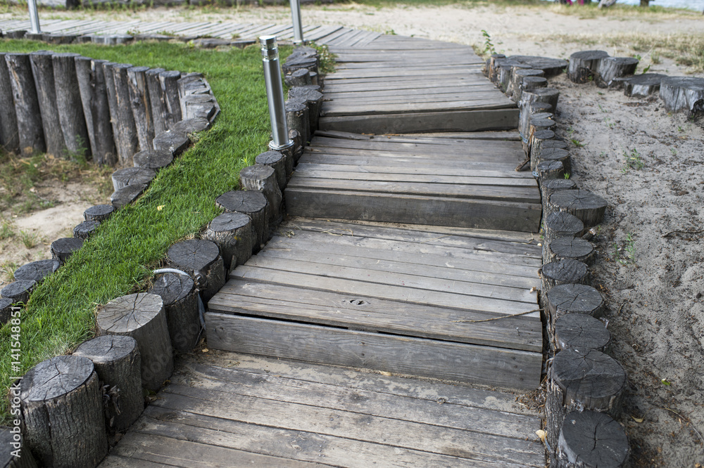 Obraz premium track and wooden steps