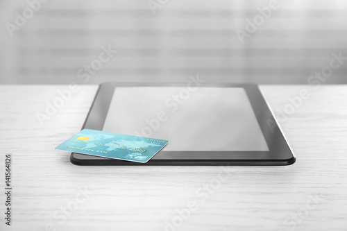 Online shopping concept. Ta...