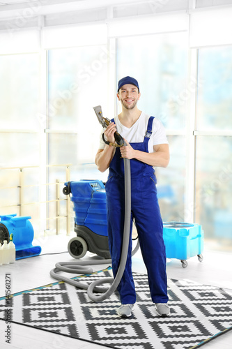 Dry cleaner's employee remo...
