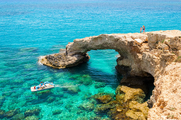 Fotobehang Cyprus Brug der Geliefden op Cyprus  © Andrey