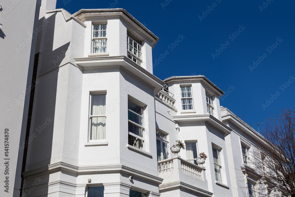 Obraz premium Modern facade on a sunny day