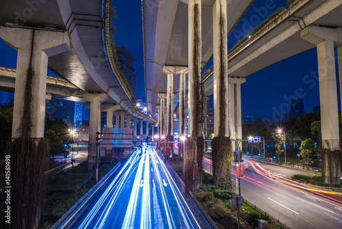 Tableau sur toile view of a highway overpass at night in Shanghai - China.