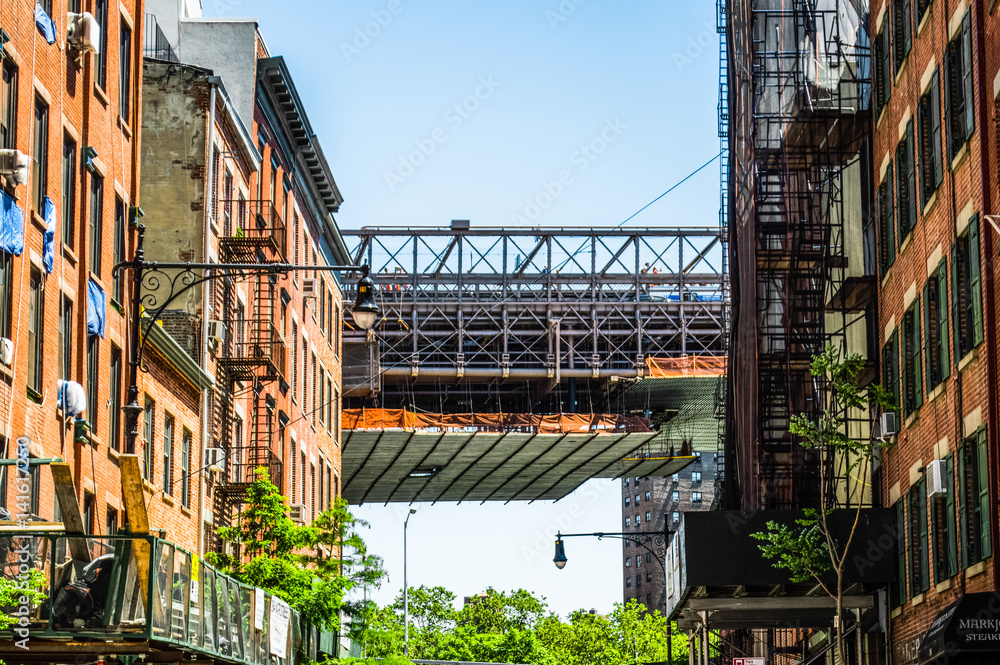 Naklejka premium Brooklyn Bridge under Construction Seen from Underneath, USA
