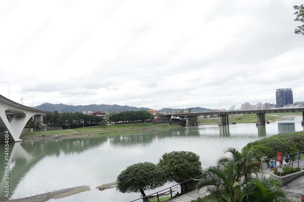 台湾の大きな川と橋