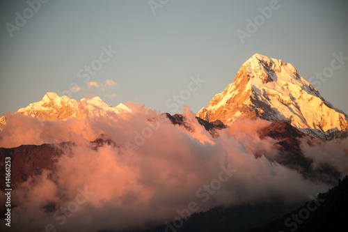 Annapurna South im Abendrot