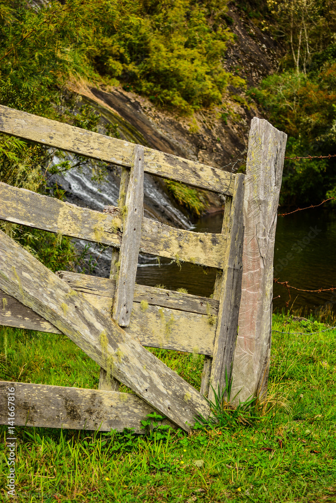 wood gate, urubici