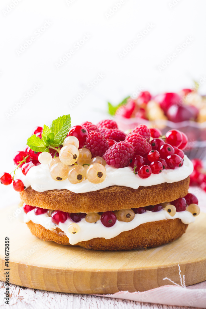 Homemade layer cake with berries Homemade layer cake with berries