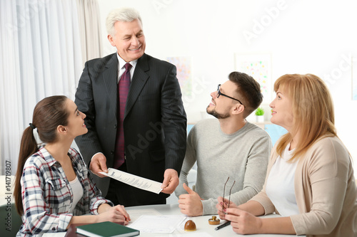 Family consulting notary pu...