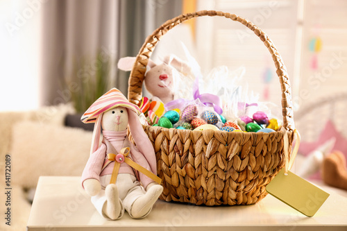 Beautiful Easter basket wit...