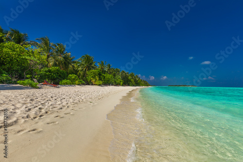 Fototapeta Naklejka Na Ścianę i Meble -  Ultimate destination beach on a tropical island, Maldives