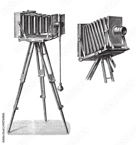 Old photo camera with tripod / vintage illustration 