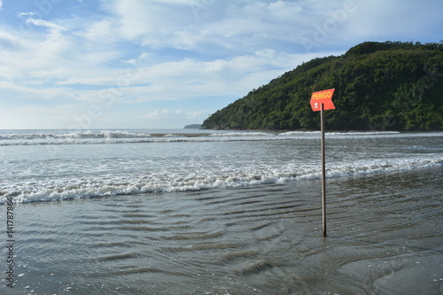 Salva vidas na praia em Ubatuba, Brasil