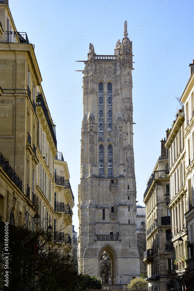 Tour saint jacques / Paris IV / France