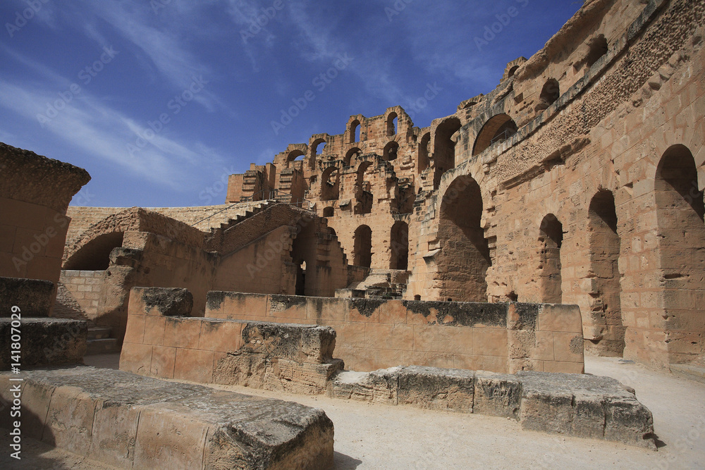 Amphithéâtre de l'antique Thusdrus / El Jem / Site classé UNESCO Amphithéâtre de l'antique Thusdrus / El Jem / Site classé UNESCO