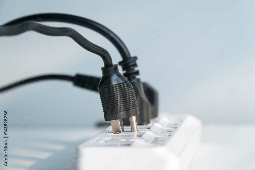 Plug in not fully into bar electrical outlet Plug in not fully into bar electrical outlet