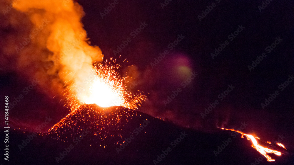 Volcan
Volcan : Piton de la fournaise - Ile de la Réunion