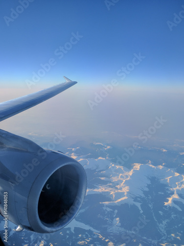Plane engine, in flight