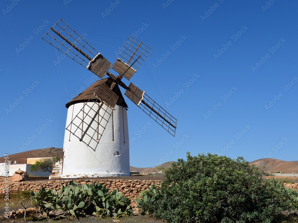 Fuerteventura, round stone windmill in Lajares. Canary Islands, Fuerteventura, Spain  