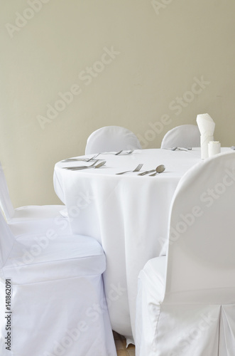 Fine restaurant dinner tabl...