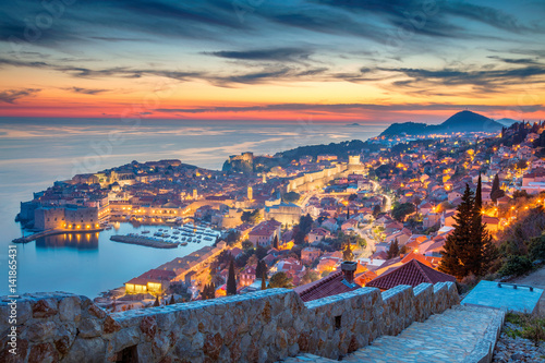 Obraz na płótnie Dubrovnik, Croatia. Beautiful romantic old town of Dubrovnik during sunset. w salonie