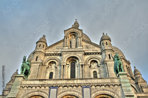 Basilique du Sacré Coeur à Montmartre, Paris en france © arenysam