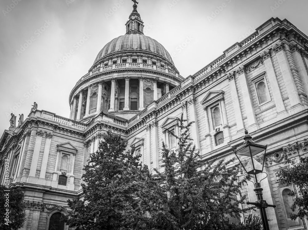 Saint Paul's Cathedral in Black & White