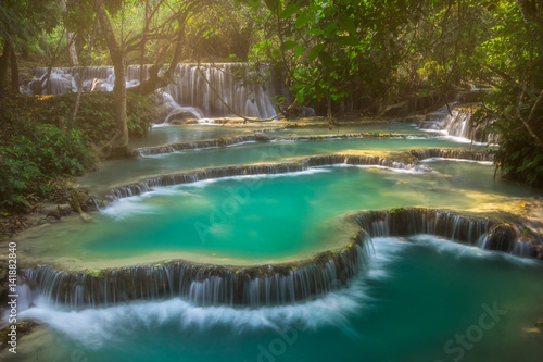 Fototapeta Naklejka Na Ścianę i Meble -  Kuang Xi Falls, luang prabang, Laos