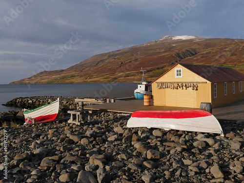 Der Küstenort Grenivik im Norden von Island photo