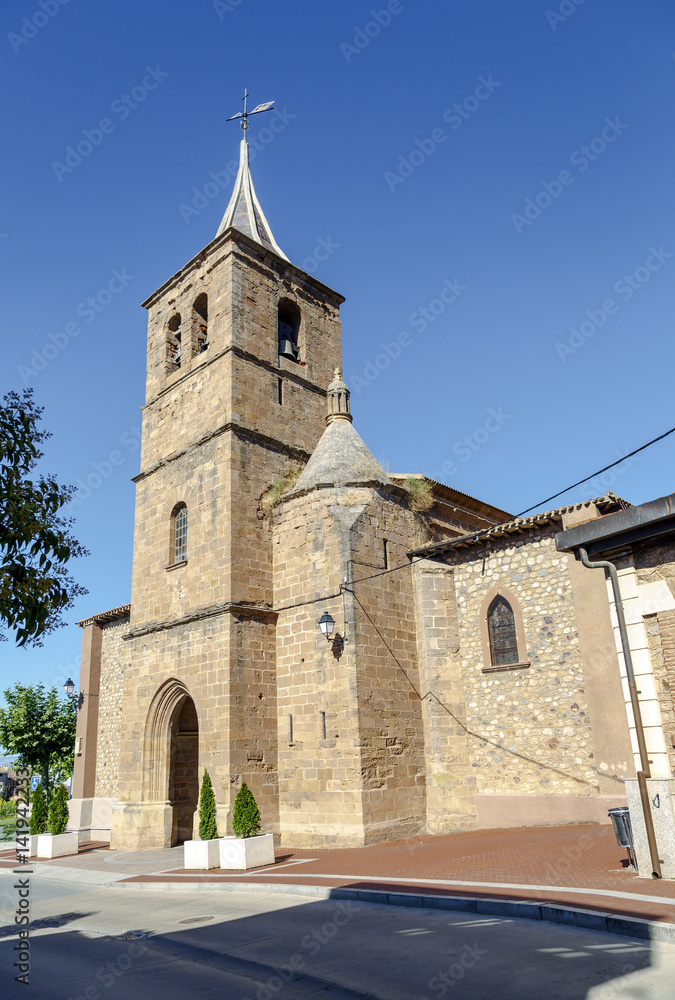 Obraz premium Parish church of San Pelayo in Banos del river Tobia