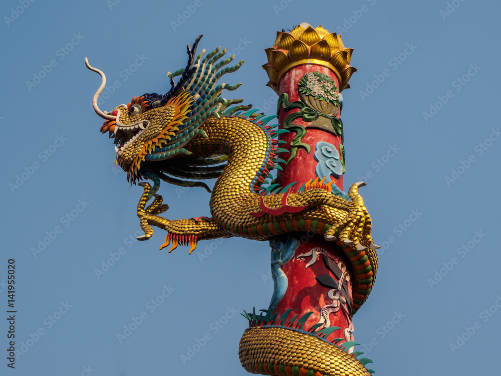 Fototapeta premium chinese dragon on blue sky background