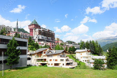 Schweizer Alpen: Das Badrutt Palace Luxushotel in St. Moritz