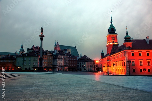 Night view at Royal Castle and Sigismund column on Castle square in Warsaw, Poland