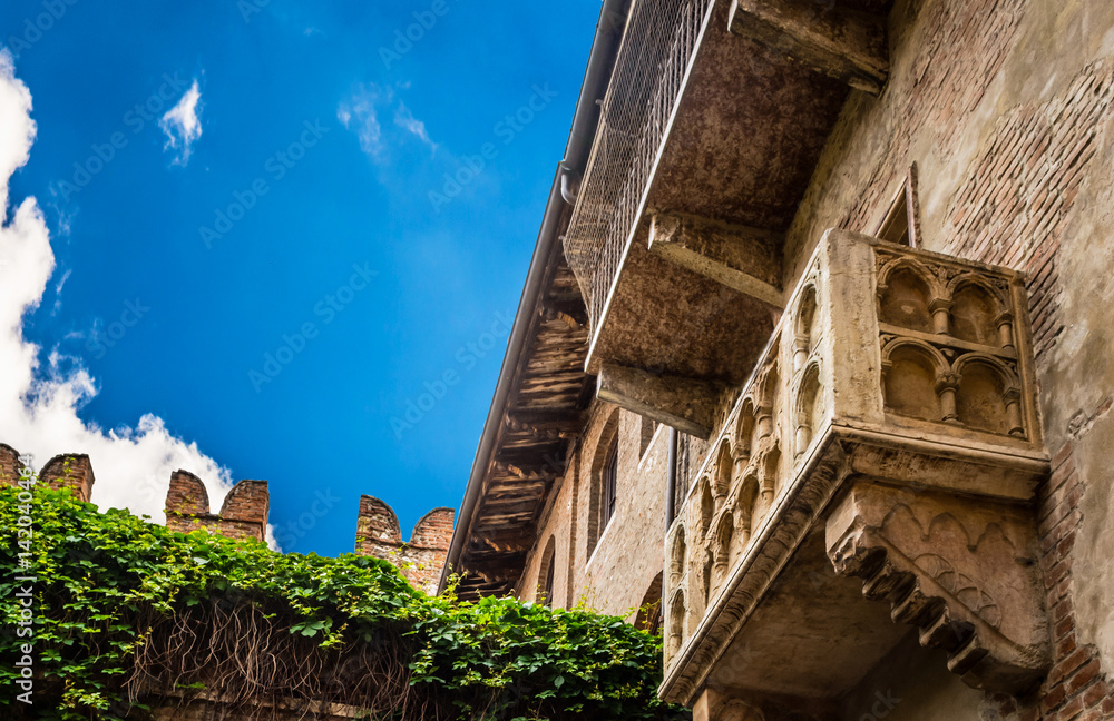 Fototapeta premium balcony of Juliet's house in Verona, Italy