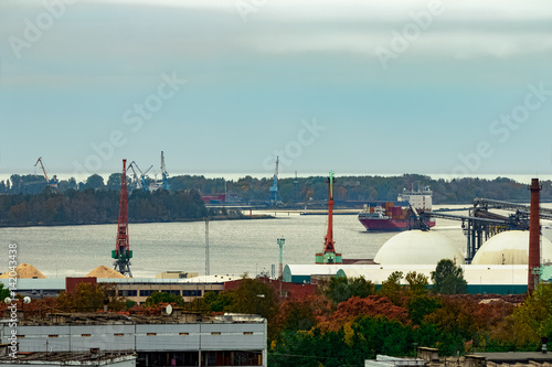 Fuel terminal in Riga, Latvia. Large oil tanks © InfinitumProdux