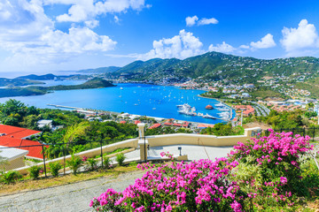 Fototapete Karibik Karibik, St. Thomas Amerikanische Jungferninseln. Panoramablick.  © SCStock
