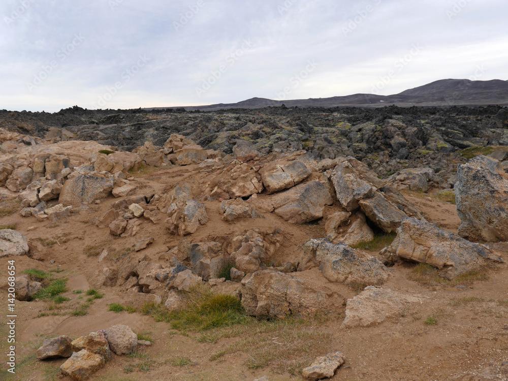 Das Lavafeld von Leirhnjukur in der Caldera der Krafla in Island
