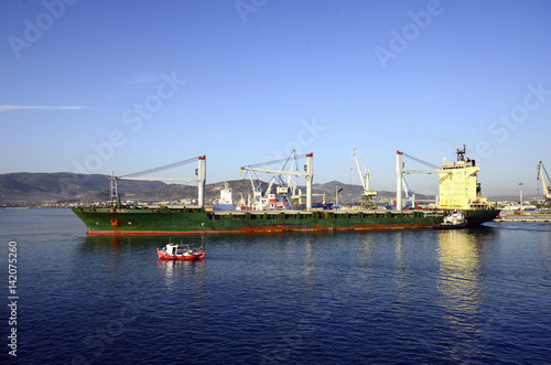 Greece, bulk carrier in Volos harbor © fotofritz16