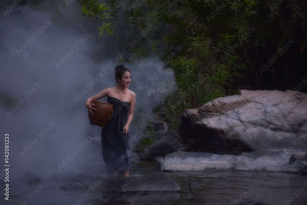 Obraz premium Bath girl