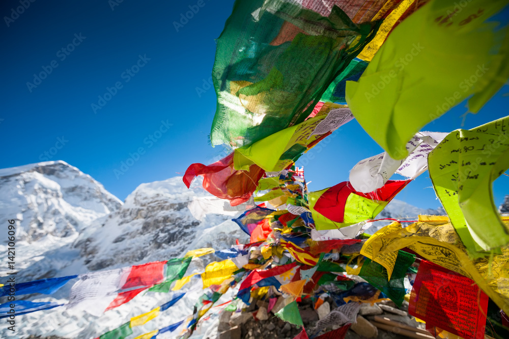 Obraz premium Pray flags in Everest base camp