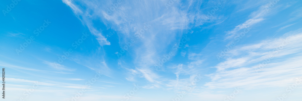 Springtime cirrus clouds