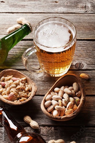 Fototapeta Naklejka Na Ścianę i Meble -  Beer and nuts