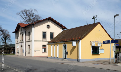 Fototapeta Naklejka Na Ścianę i Meble -  Bahnhof in Postbauer-Heng