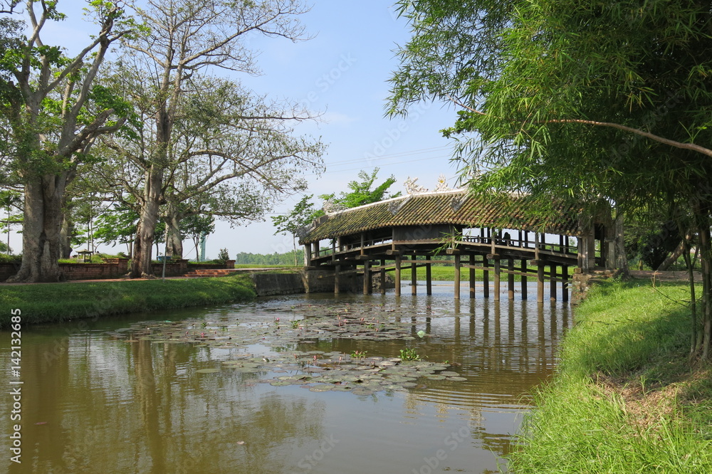 Lagune Tam Giang, pont japonais