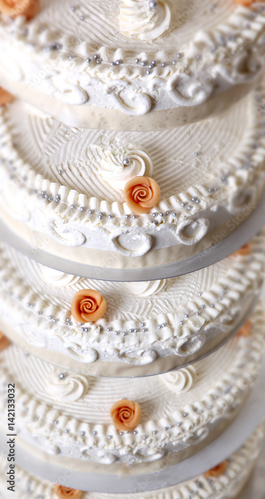 Wedding cake with roses