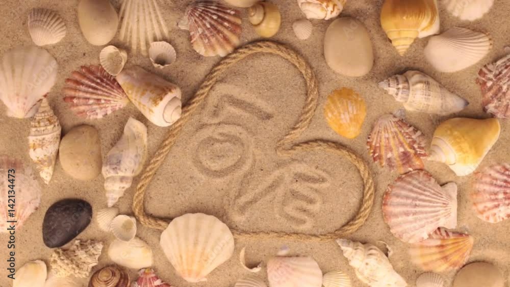 Rotation of the heart is made of rope and the word love. Rotation of the heart is made of rope and the word love.