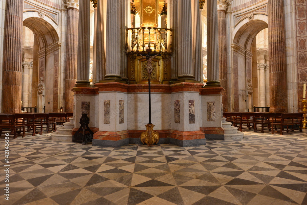 Innenansicht der Kathedrale de la Santa Cruz