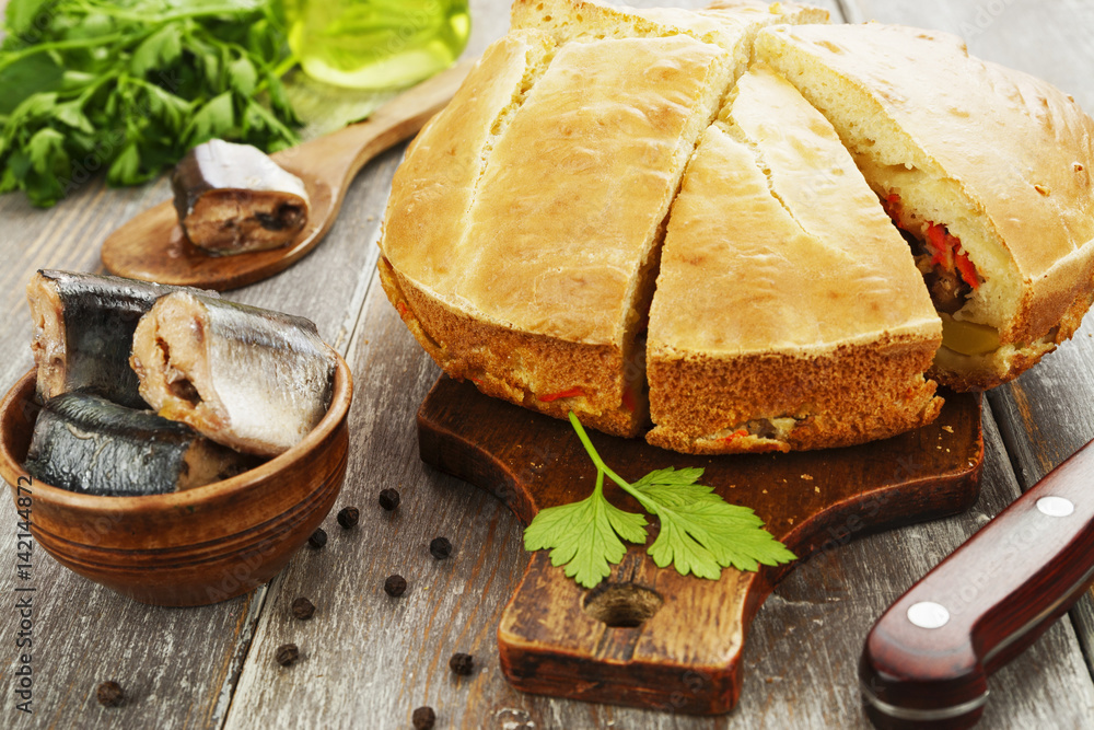 Pie with canned fish and vegetables Pie with canned fish and vegetables