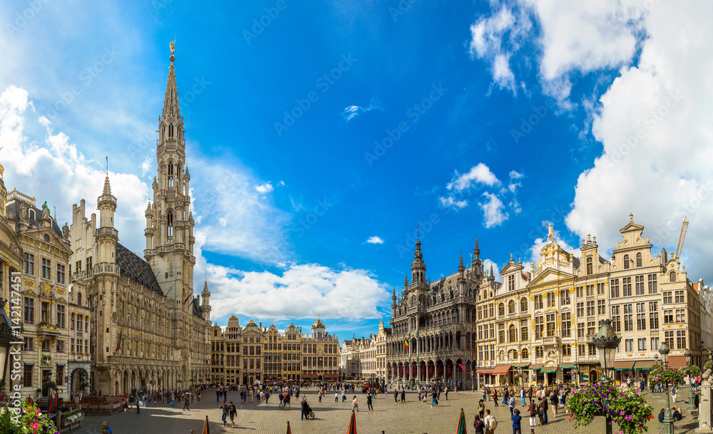The Grand Place in Brussels - obrazy, fototapety, plakaty 