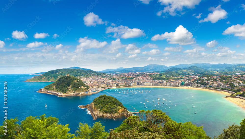 Obraz premium Panoramiczny widok na San Sebastian